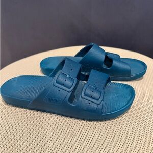 Freedom Moses Slides in Ink - Two Band Slides - 9/10 (EU 39/40)